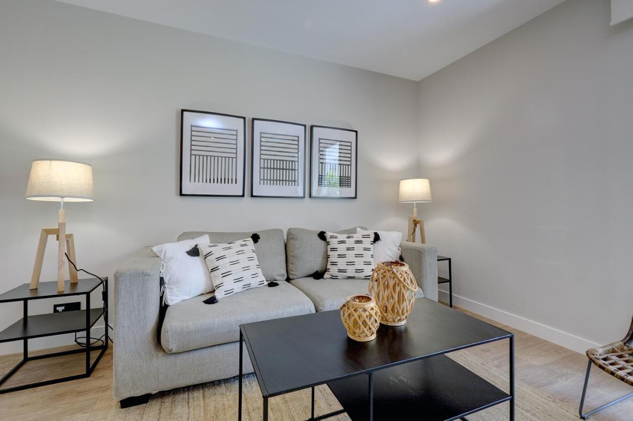 Stylish 2 Bedroom Apartment In Estepona Old Town Luaran gambar