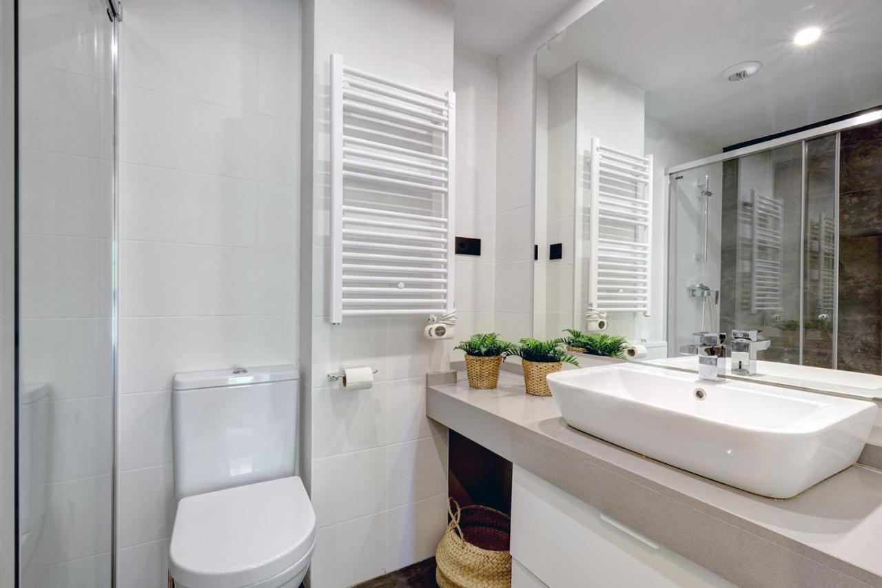 Stylish 2 Bedroom Apartment In Estepona Old Town Luaran gambar