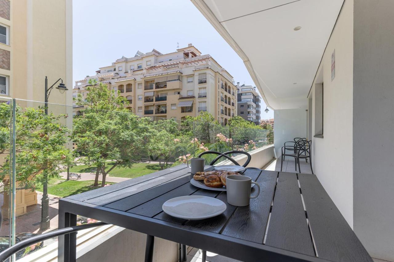 Stylish 2 Bedroom Apartment In Estepona Old Town Luaran gambar