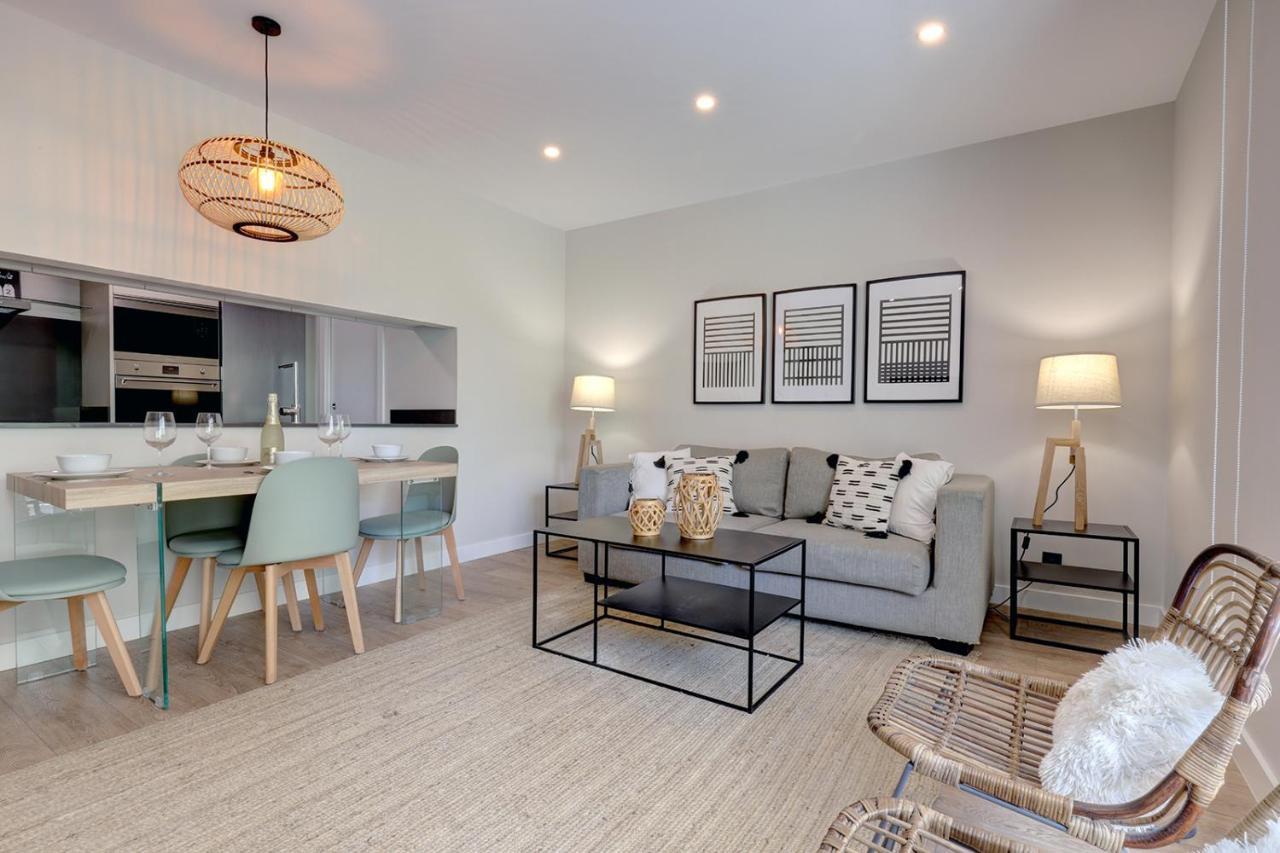 Stylish 2 Bedroom Apartment In Estepona Old Town Luaran gambar