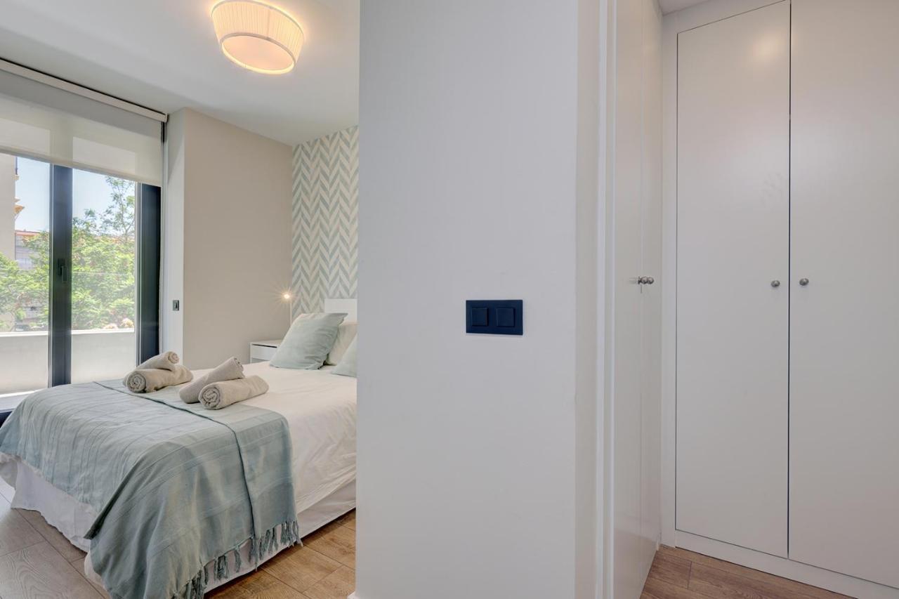 Stylish 2 Bedroom Apartment In Estepona Old Town Luaran gambar