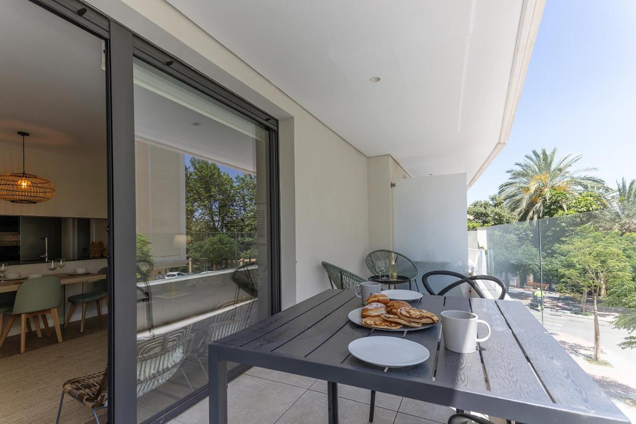 Stylish 2 Bedroom Apartment In Estepona Old Town Luaran gambar