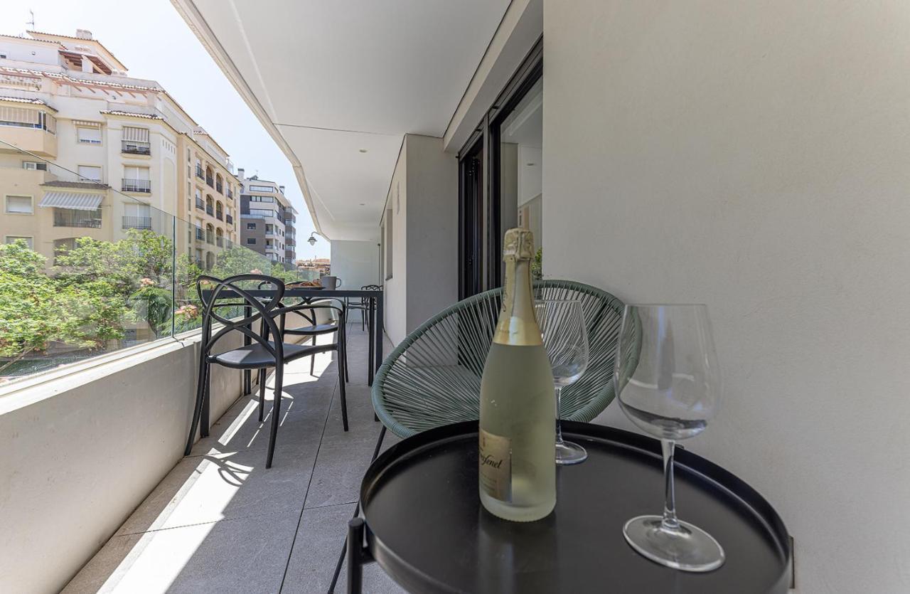 Stylish 2 Bedroom Apartment In Estepona Old Town Luaran gambar