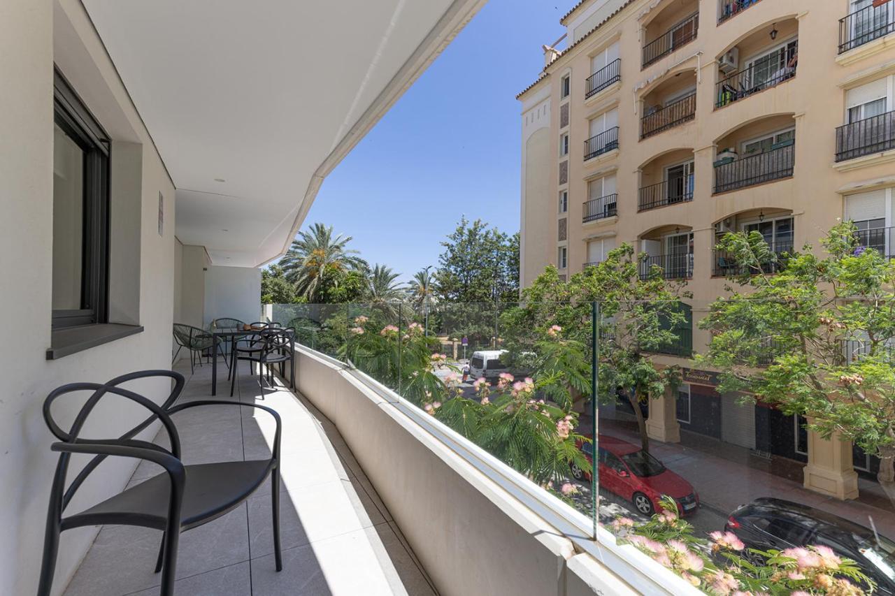 Stylish 2 Bedroom Apartment In Estepona Old Town Luaran gambar