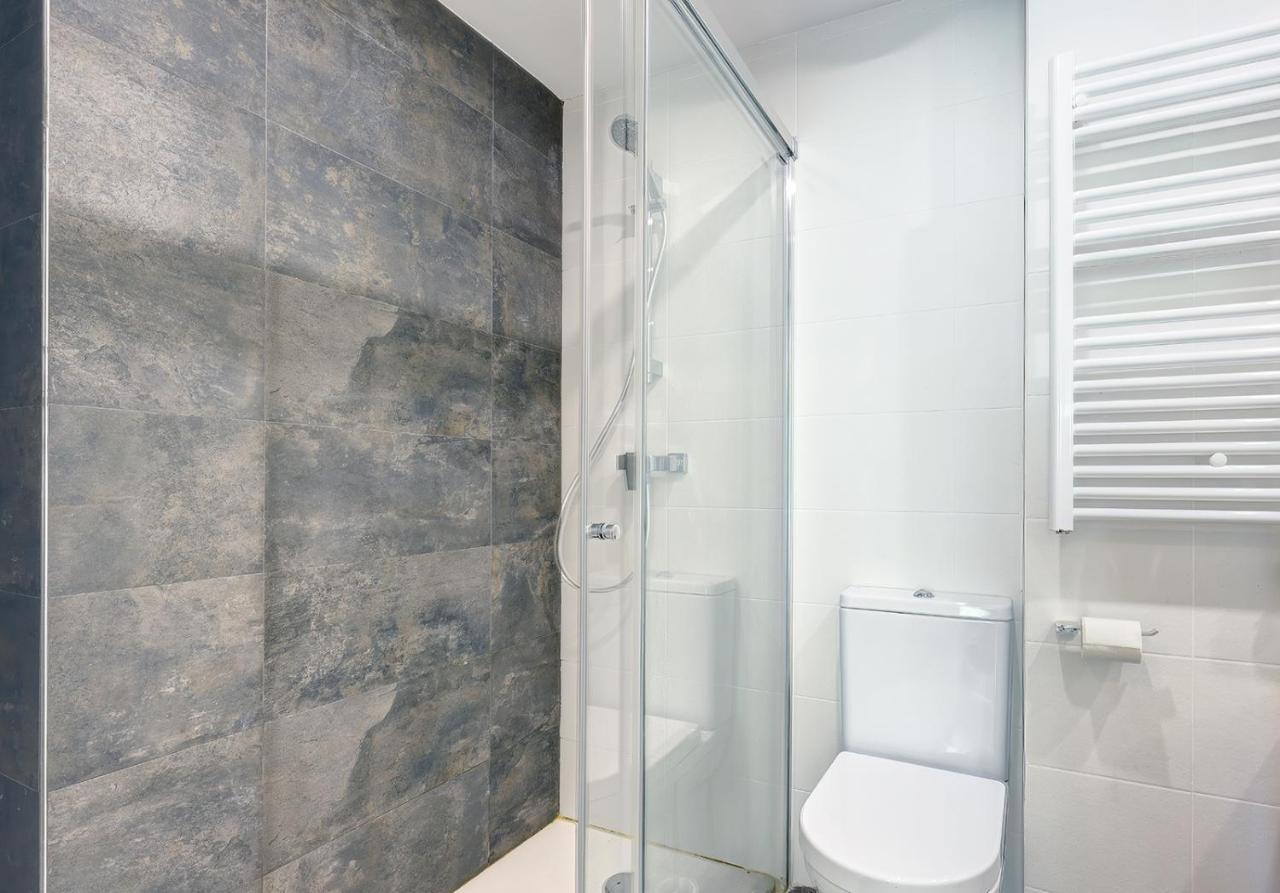 Stylish 2 Bedroom Apartment In Estepona Old Town Luaran gambar